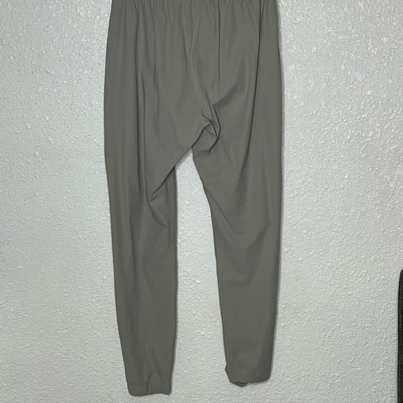 Gymshark Tan Nylon Blend Pants Sz Med - Picture 4 of 8